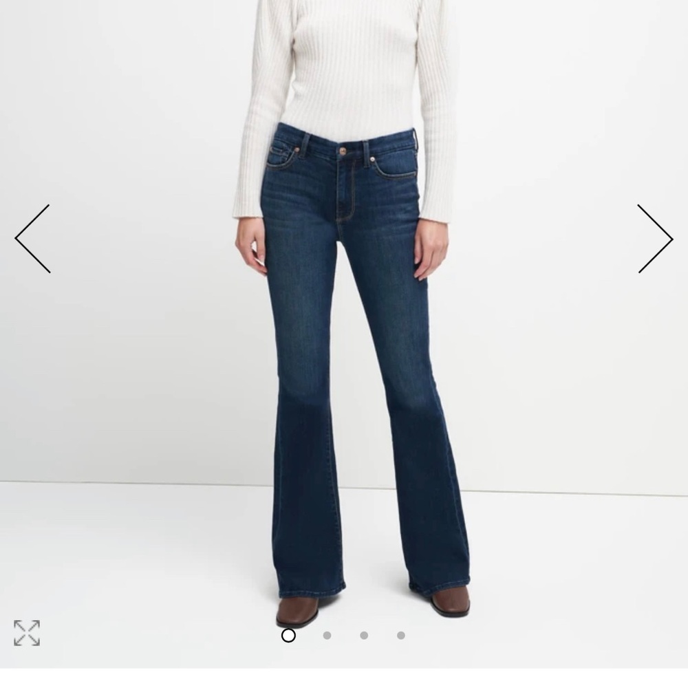 7 for all Mankind- Bootcut 🔥 Jeans -Size 26